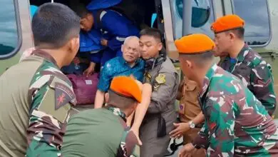 36 Korban Bencana Banjir di Sulsel, Dievakuasi dengan Menggunakan Helikopter TNI AU (Foto: Penerangan TNI AU)