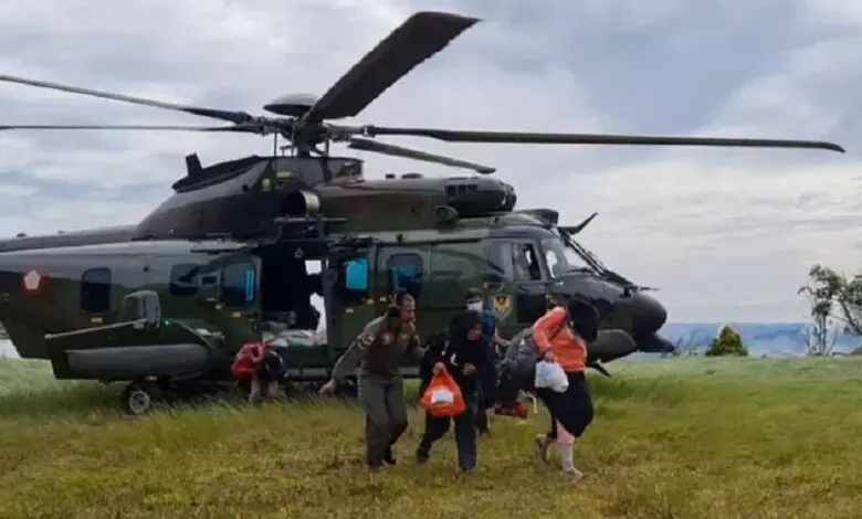 BNPB Tambah Bantuan 2 Helikopter dan Satu Pesawat Karavan untuk Salurkan Logistik dan Evakuasi Korban Bencana di Sulsel BNPB Tambah Bantuan 2 Helikopter dan Satu Pesawat Karavan untuk Salurkan Logistik dan Evakuasi Korban Bencana di Sulsel