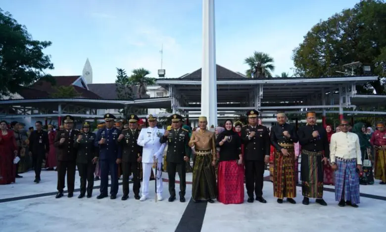Ketua DPRD Sulsel Hadiri Upacara Peringatan Hari Lahir Pancasila dengan Khidmat Ketua DPRD Sulsel Hadiri Upacara Peringatan Hari Lahir Pancasila dengan Khidmat