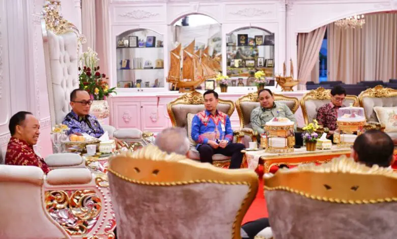 DJKN-KPKNL dan Pj Gubernur Zudan Bahas Pembangunan Negara dari Pajak dan Aset DJKN-KPKNL dan Pj Gubernur Zudan Bahas Pembangunan Negara dari Pajak dan Aset