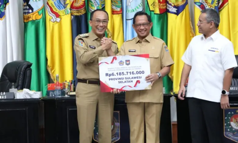 Terbaik Mengendalikan Inflasi, Sulsel Terima Insentif Rp6,1 Miliar dari Kemenkeu Terbaik Mengendalikan Inflasi, Sulsel Terima Insentif Rp6,1 Miliar dari Kemenkeu