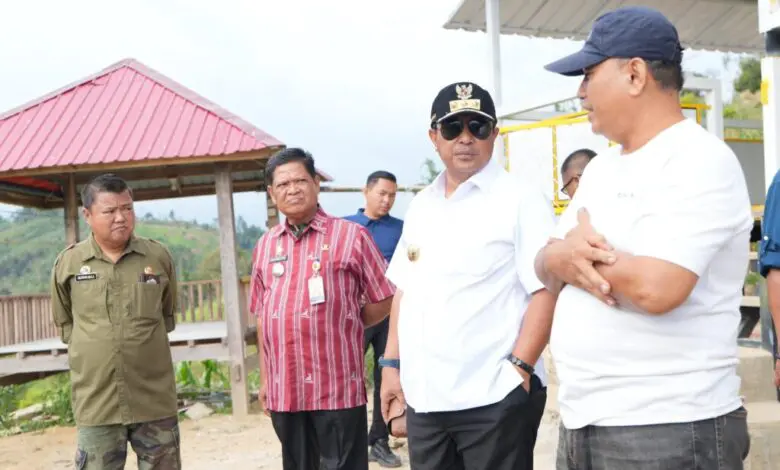 Pj Gubernur Bahtiar Pacu Pembentukan Ekosistem Bisnis Durian Montong di Polman Pj Gubernur Bahtiar Pacu Pembentukan Ekosistem Bisnis Durian Montong di Polman