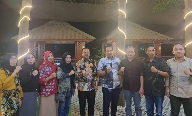 Relawan Prabowo-Gibran 08 Sulsel Nyatakan Dukungan ke Andi Sudirman-Fatmawati di Pilgub Sulsel Relawan Prabowo-Gibran 08 Sulsel Nyatakan Dukungan ke Andi Sudirman-Fatmawati di Pilgub Sulsel
