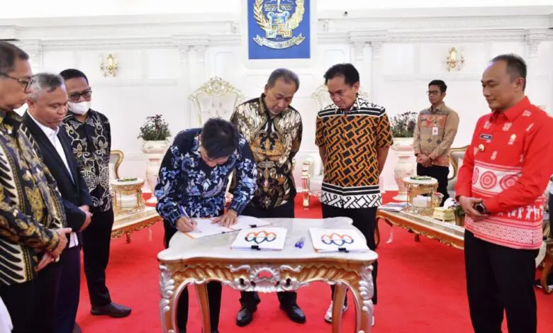 Pemprov Sulsel, Pemkab Lutim dan PT Antam Kerja Bareng Kelola Tambang Nikel Pemprov Sulsel, Pemkab Lutim dan PT Antam Kerja Bareng Kelola Tambang Nikel