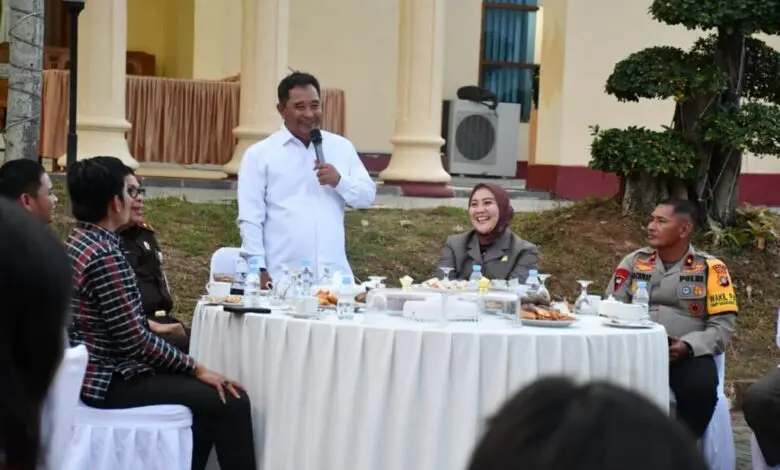 Pj Gubernur Sulbar, KPU, dan Stakeholder Jalin Koordinasi untuk Sukseskan Pilkada 2024 Pj Gubernur Sulbar, KPU, dan Stakeholder Jalin Koordinasi untuk Sukseskan Pilkada 2024