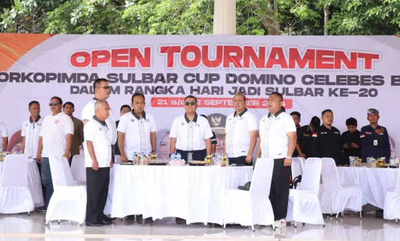 1.000 Peserta dari Kalimantan dan Sulawesi Tanding Domino di Sulbar 1.000 Peserta dari Kalimantan dan Sulawesi Tanding Domino di Sulbar