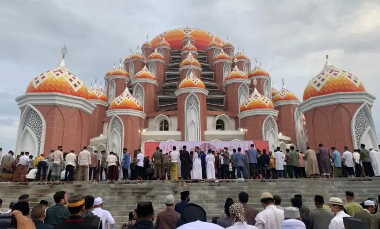 Rangkaian HUT ke-355, Sulsel Gelar Tabligh Akbar di Masjid Kubah 99 Asmaul Husna Rangkaian HUT ke-355, Sulsel Gelar Tabligh Akbar di Masjid Kubah 99 Asmaul Husna