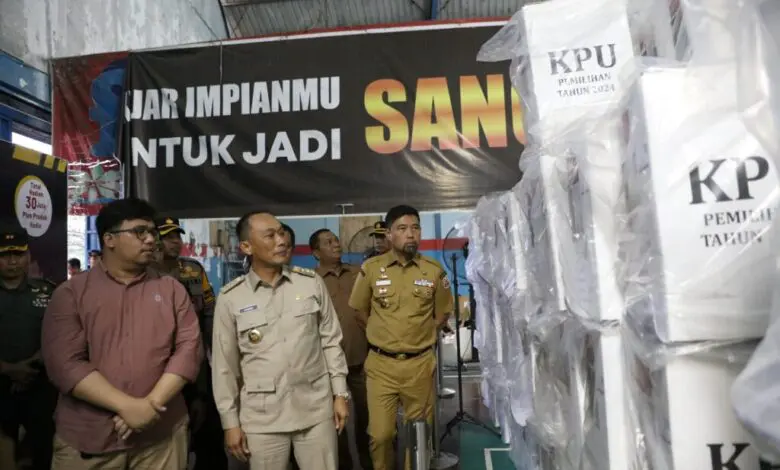 Pj Gubernur Sulsel Pastikan Logistik Pilkada Serentak di Makassar Telah 100 Persen Pj Gubernur Sulsel Pastikan Logistik Pilkada Serentak di Makassar Telah 100 Persen