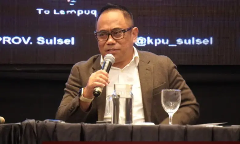 Masuk Masa Tenang Pilkada Serentak, KPU Sulsel Mulai Bersihkan APK Masuk Masa Tenang Pilkada Serentak, KPU Sulsel Mulai Bersihkan APK