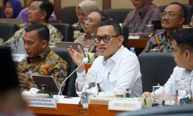 Soal Tren #KaburAjaDulu, Menteri Karding: Kita Bantu Tingkatkan Kapasitas Mereka Soal Tren #KaburAjaDulu, Menteri Karding: Kita Bantu Tingkatkan Kapasitas Mereka