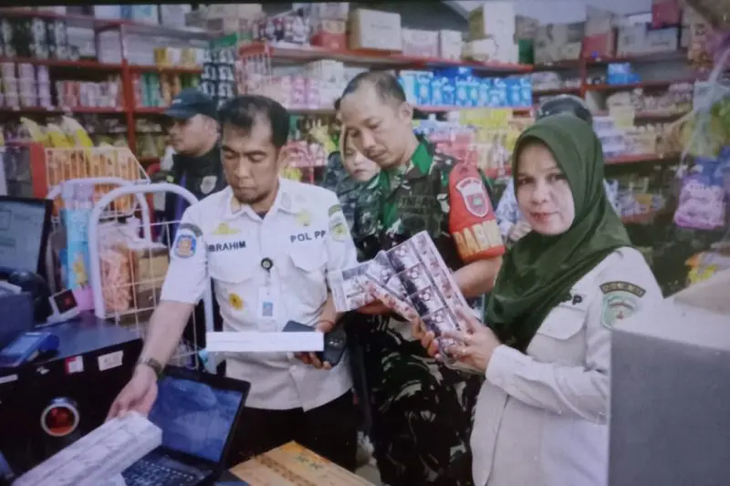 Bea Cukai dan Satpol PP Luwu Timur Sita 7.100 Batang Rokok Ilegal