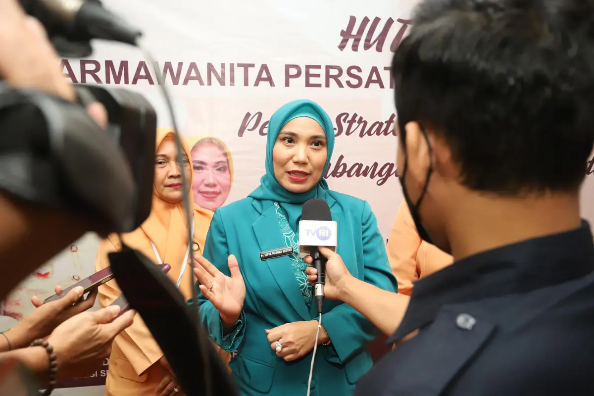 HUT ke-24 DWP, PKK Sulsel Ingatkan Para Istri ASN Tanam Cabai di Rumah