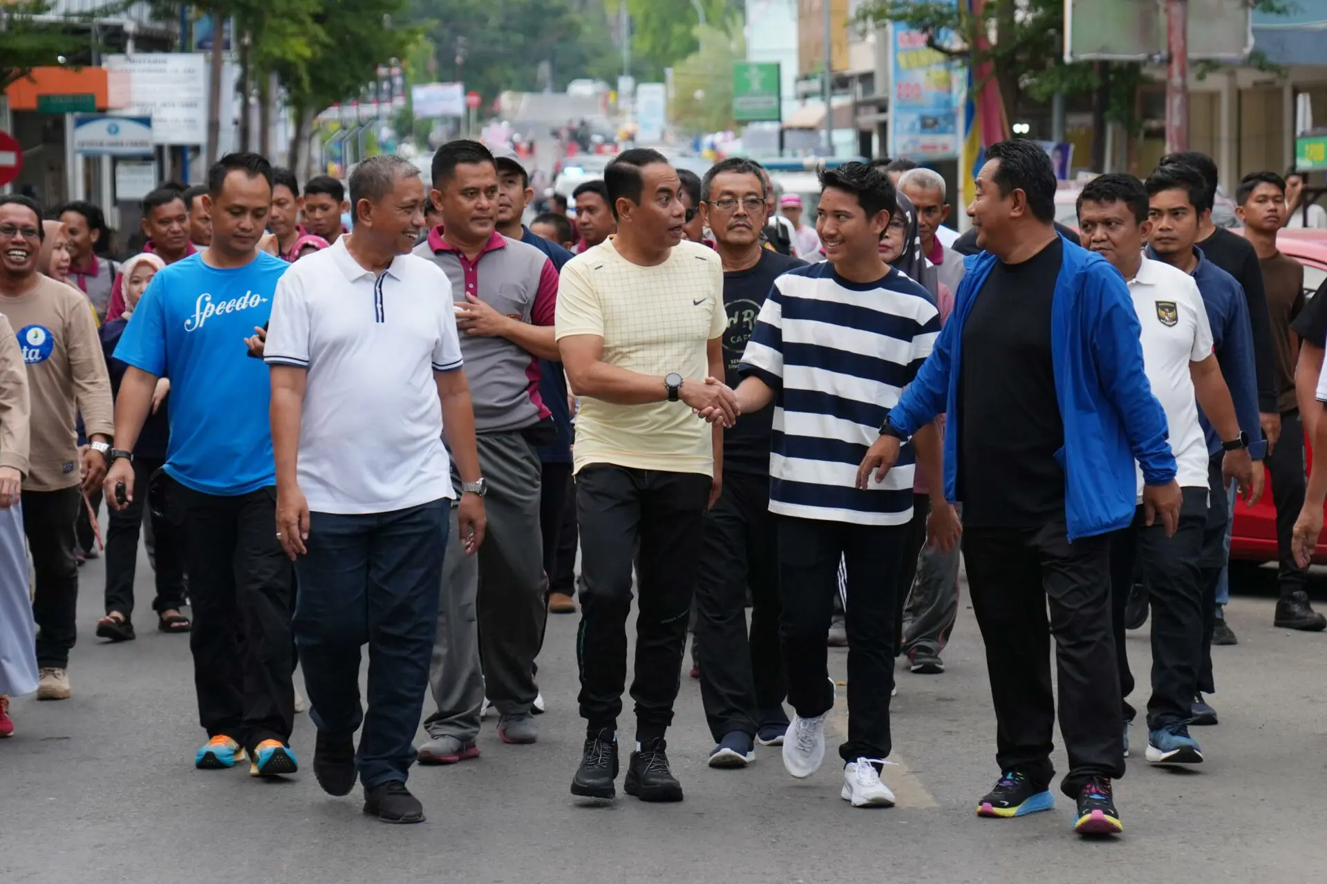 Pj Gubernur dan Kapolda Sulsel Olahraga Pagi di Kota Sengkang
