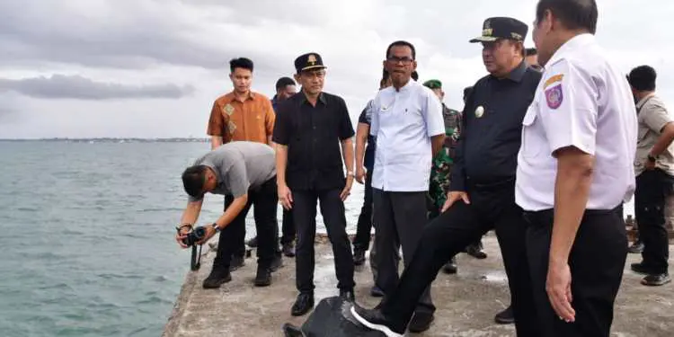 Pesan Pj Gubernur Sulsel Usai Kunjungi Stasiun Pendeteksi Tsunami di Takalar