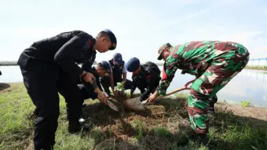Kodim Makassar Penghijauan di Kampung Nelayan