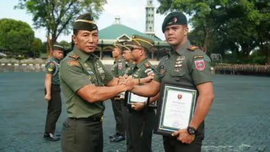 Sejumlah Perwira Terima Penghargaan Dari Pangdam Hasanuddin