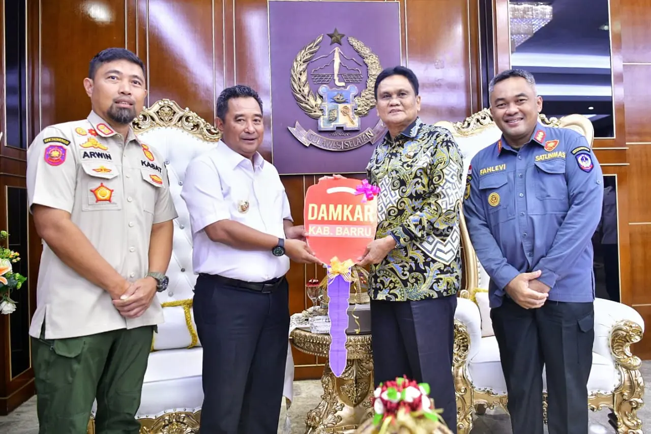 Pemkab Barru Dapat Unit Armada Damkar dari Pemprov Sulsel