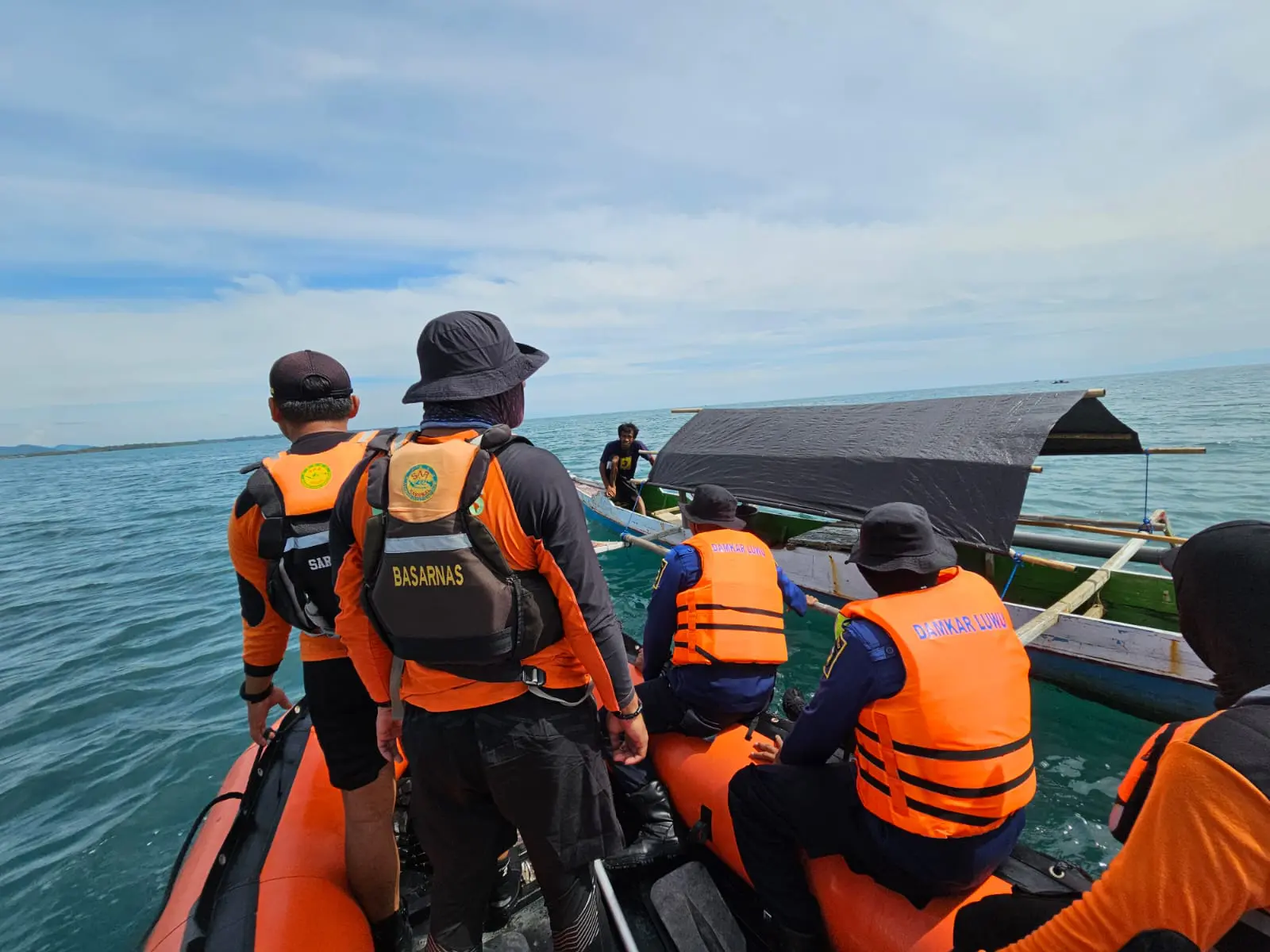 Pemancing yang Jatuh Dari Perahu di Perairan Batulotong Luwu Belum Ditemukan