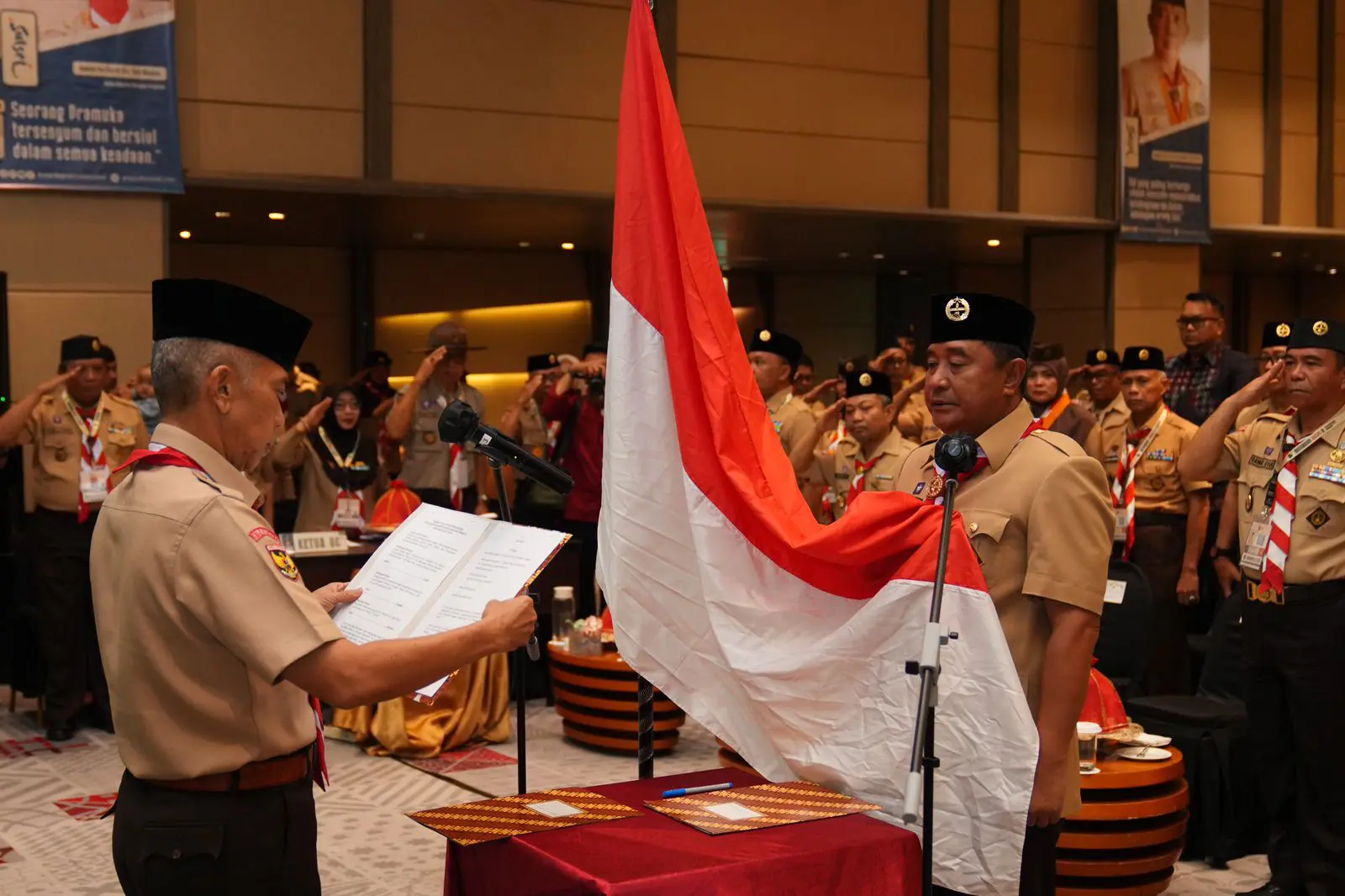 Bahtiar Baharuddin Dilantik Jadi Ketua Mabida Gerakan Pramuka Sulsel