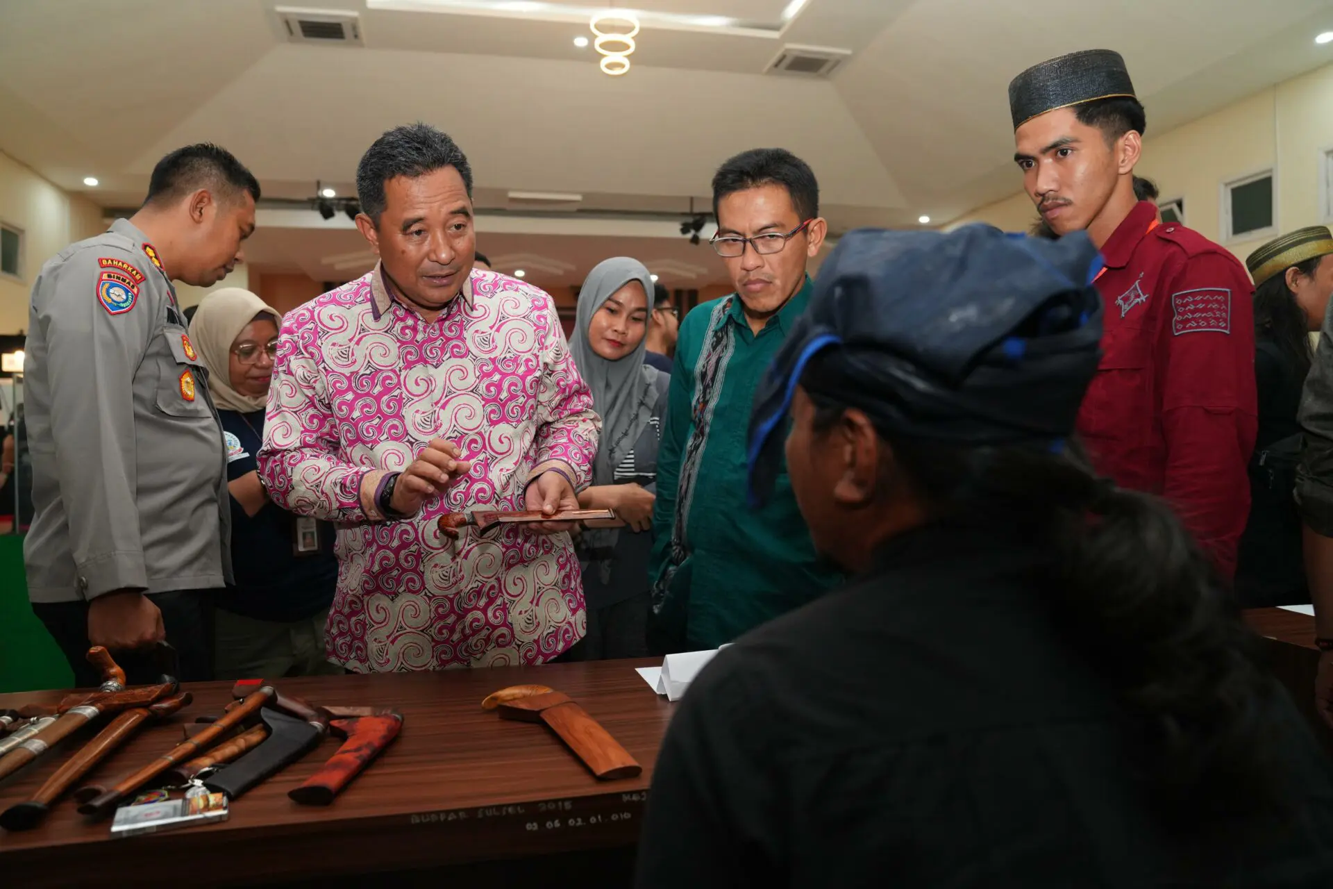 Melihat Pameran Benda Pusaka Dinas Kebudayaan dan Pariwisata Sulsel