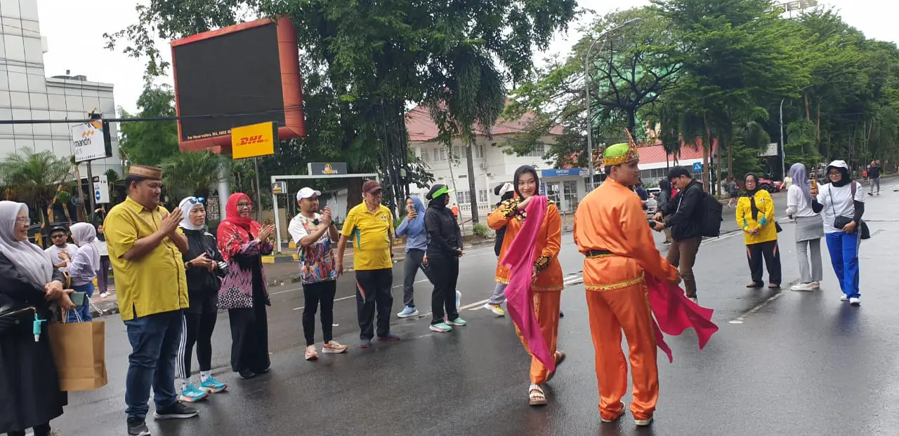 Dekranasda Perkenalkan Karawo dan Pariwisata Gorontalo di Sulsel