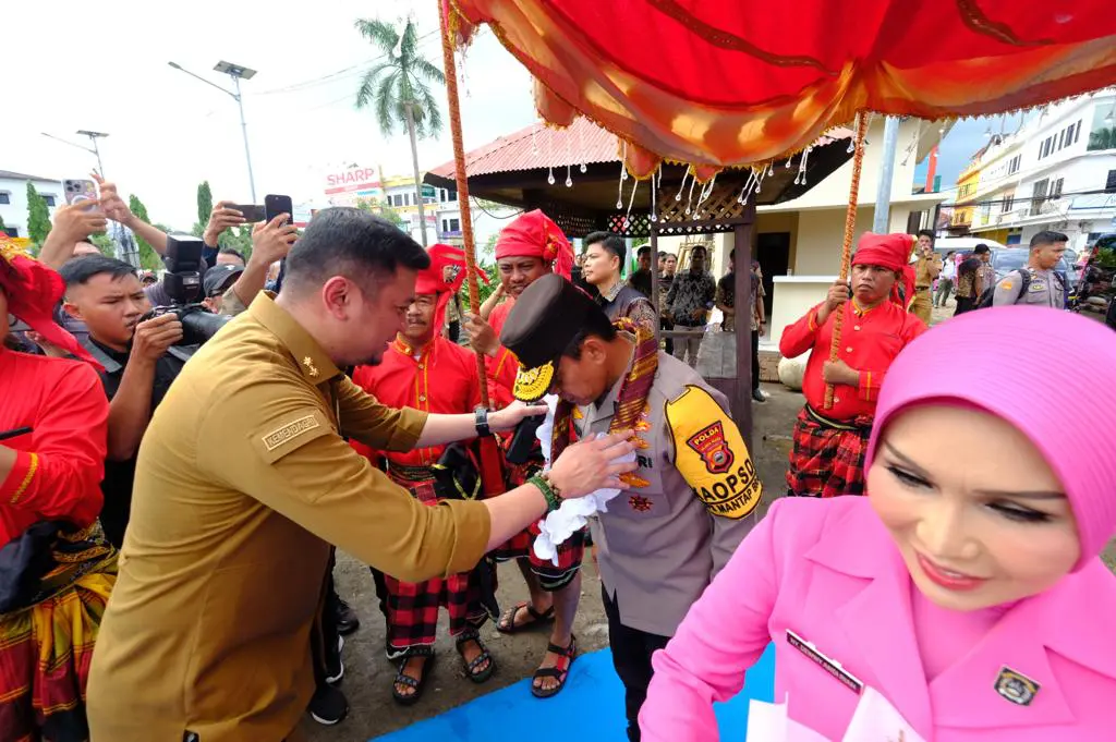 Polda Sulsel dan Pemkab Gowa Salurkan 4.000 Paket Sembako ke 18 Kecamatan
