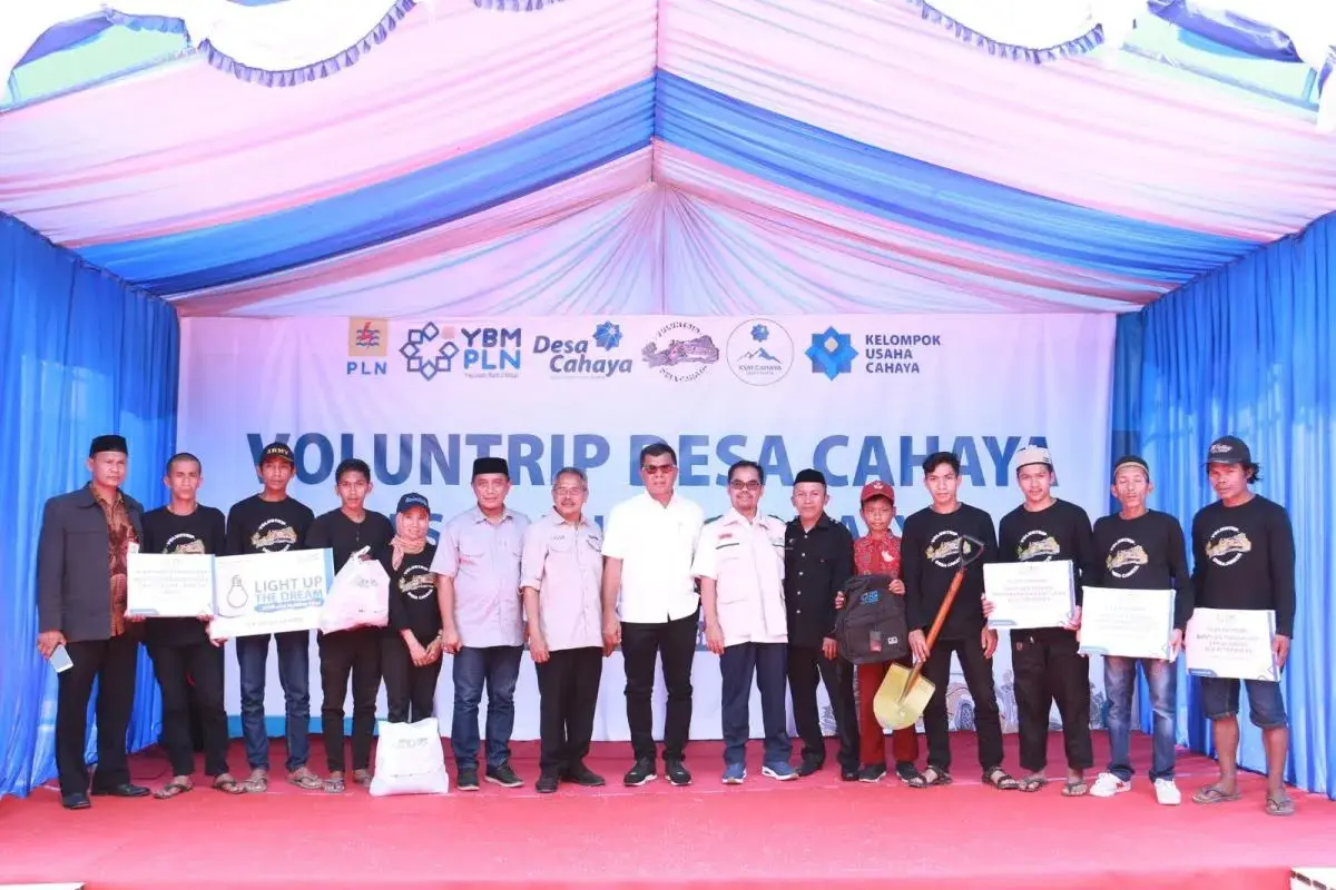 PLN Salurkan Bantuan Modal Usaha Hingga Bedah Rumah di Bulukumba