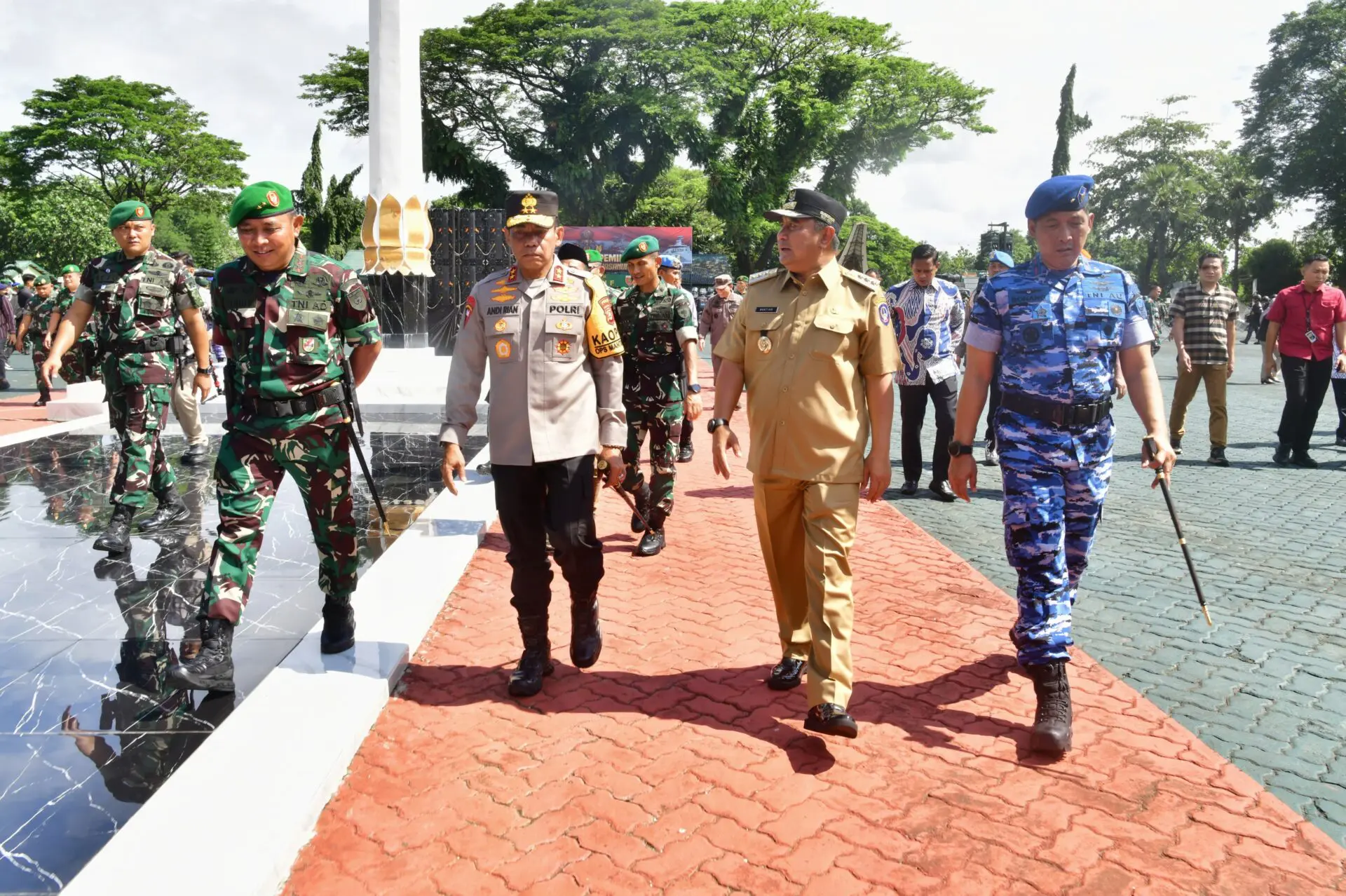 Apel Gelar Pasukan, PJ Gubernur Bacakan Ikrar Pemilu Damai di Lapangan Kodam Hasanuddin