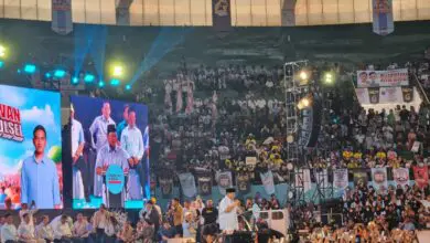 Jelang Debat Terakhir, Prabowo Berkelakar Takut Diberi Nilai 0 Capres Lain