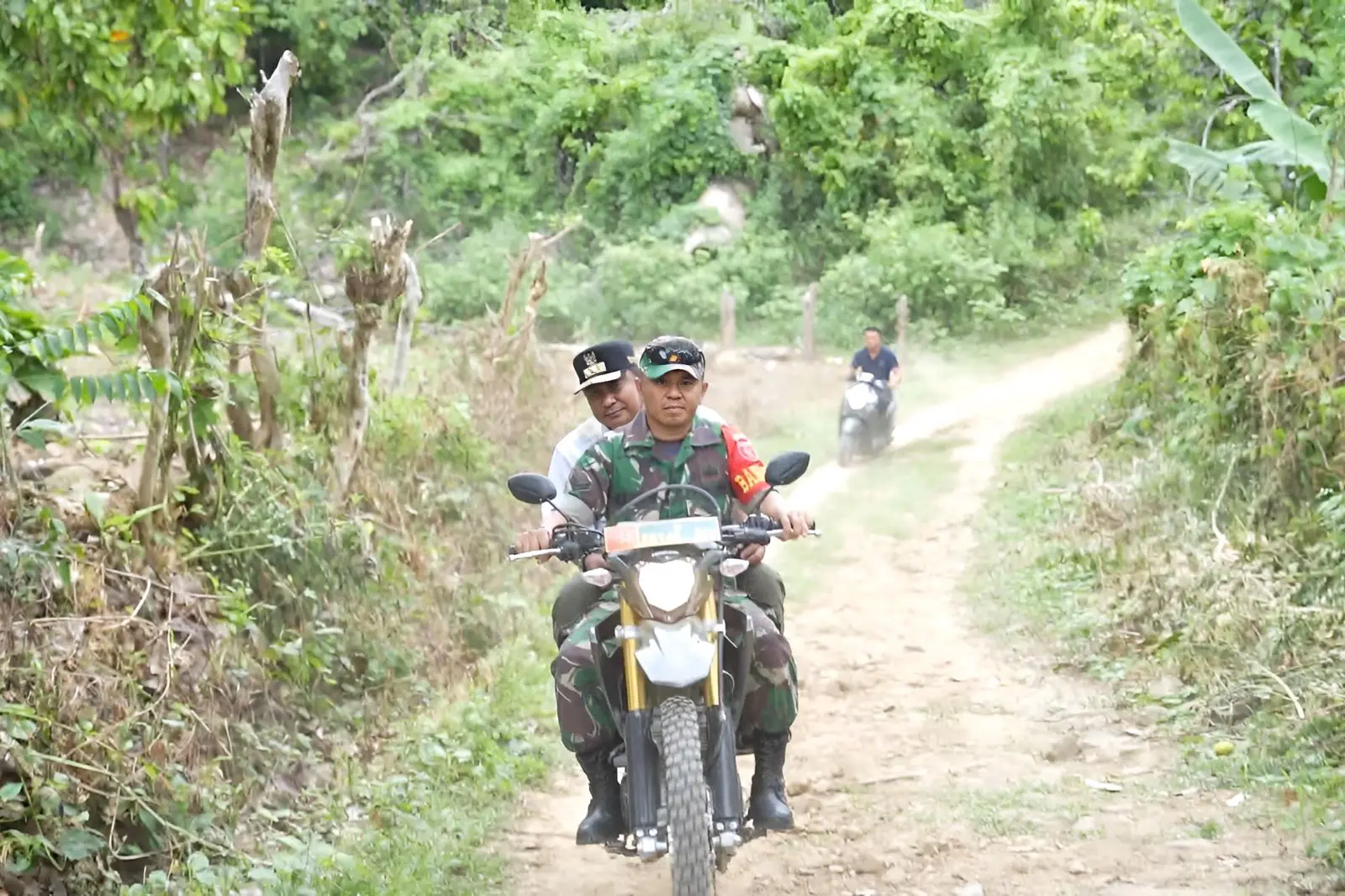 Dari Desa ke Desa, Pj Gubernur Sulsel Ajak Petani dan Peternak Gunakan KUR