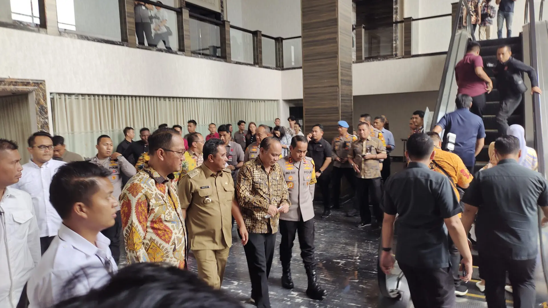 Take Down Ratusan Informasi Hoax, Menkominfo Imbau Pemilih Pemula Tak Golput