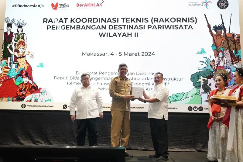 Sulsel Minta Pusat Kembangkan Taman Nasional Takabonerate dan Geopark Maros-Pangkep