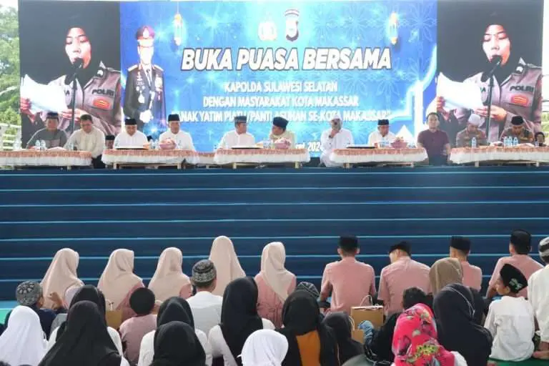Polda Sulsel Berbuka Puasa Ramadan Bersama dengan Ribuan Anak Yatim