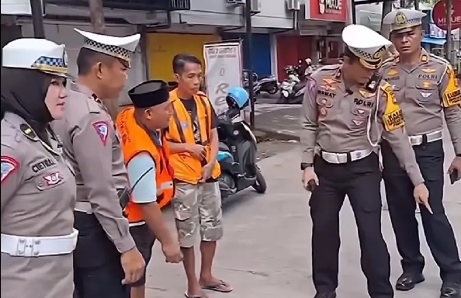 Seenaknya Atur Parkiran, Satlantas Polrestabes Makassar Beri Peringatan Juru Parkir Mall Panakkukang