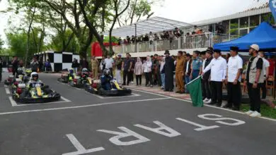 Adu Cepat Pembalap Gokart Perebutkan Piala Gubernur Sulsel