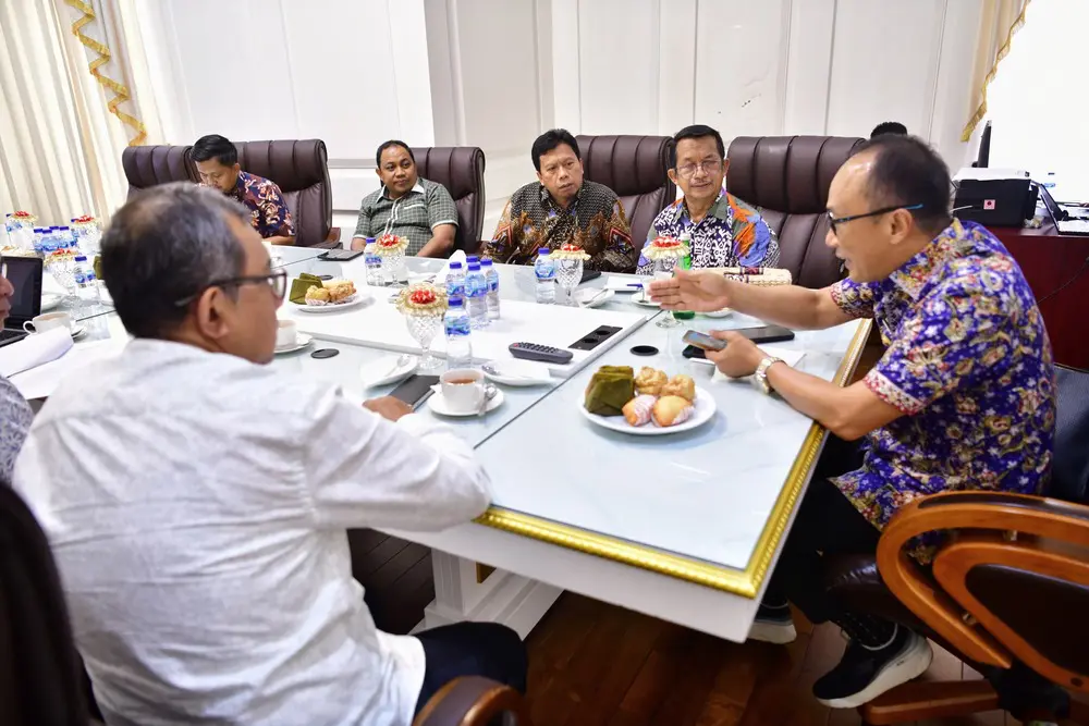 Manajemen RSUD La Mappapening Temui Pj Gubernur Sulsel Prof Zudan untuk Tingkatkan Layanan