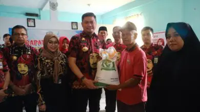 54.800 Kg Beras Disalurkan Pemkab Gowa dan Bulog di Kecamatan Somba Opu (Foto: Pemprov Sulsel)