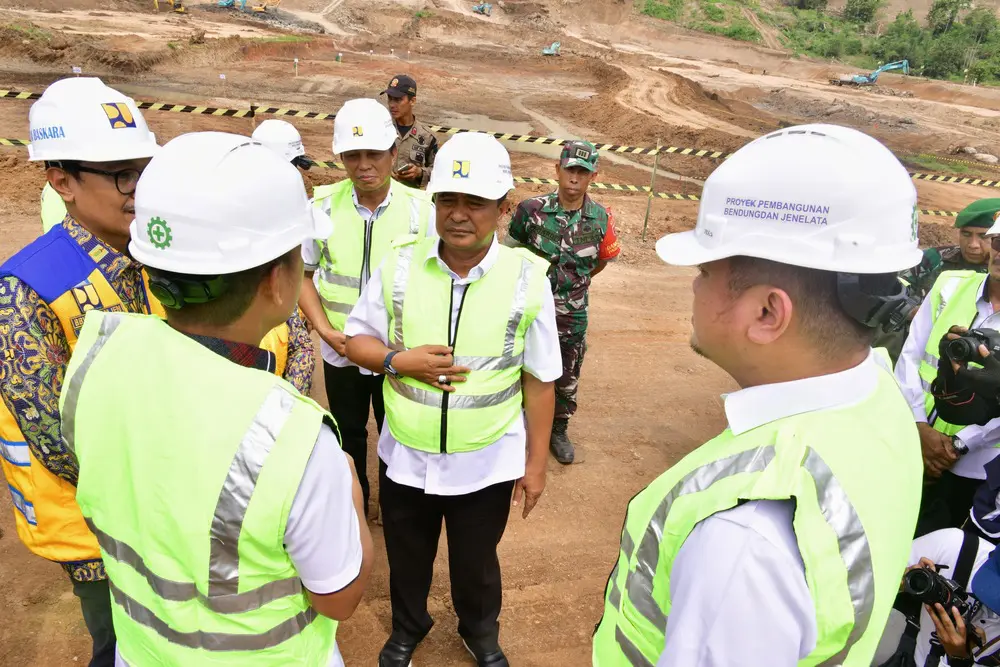 Tinjau Bendungan Jenelata, Pj Gubernur Bahtiar Pastikan PSN di Sulsel Tanpa Hambatan