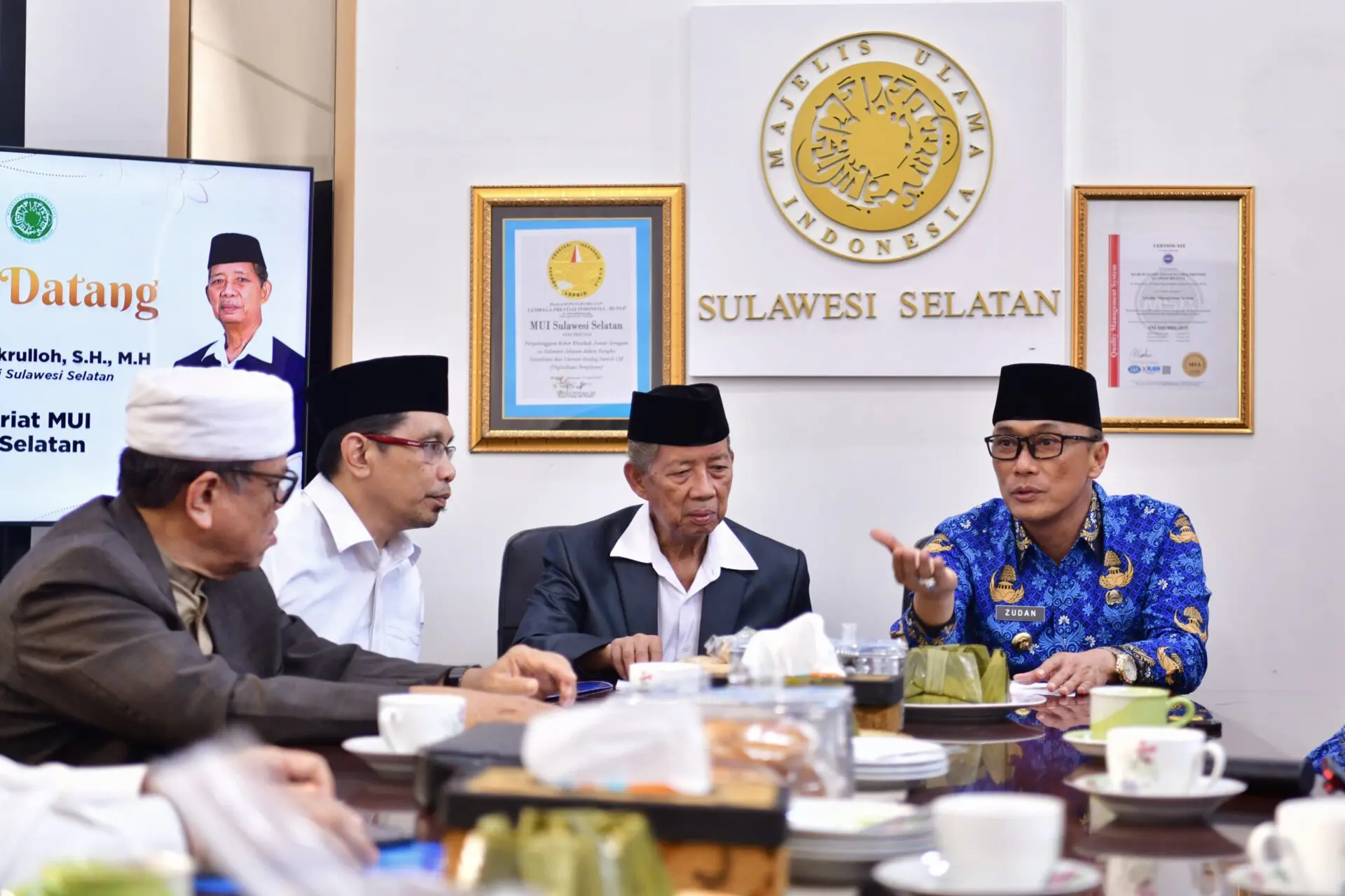 Perkuat Kerja Sama dan Sinergi, Pj Gubernur Prof Zudan Temui MUI Sulsel