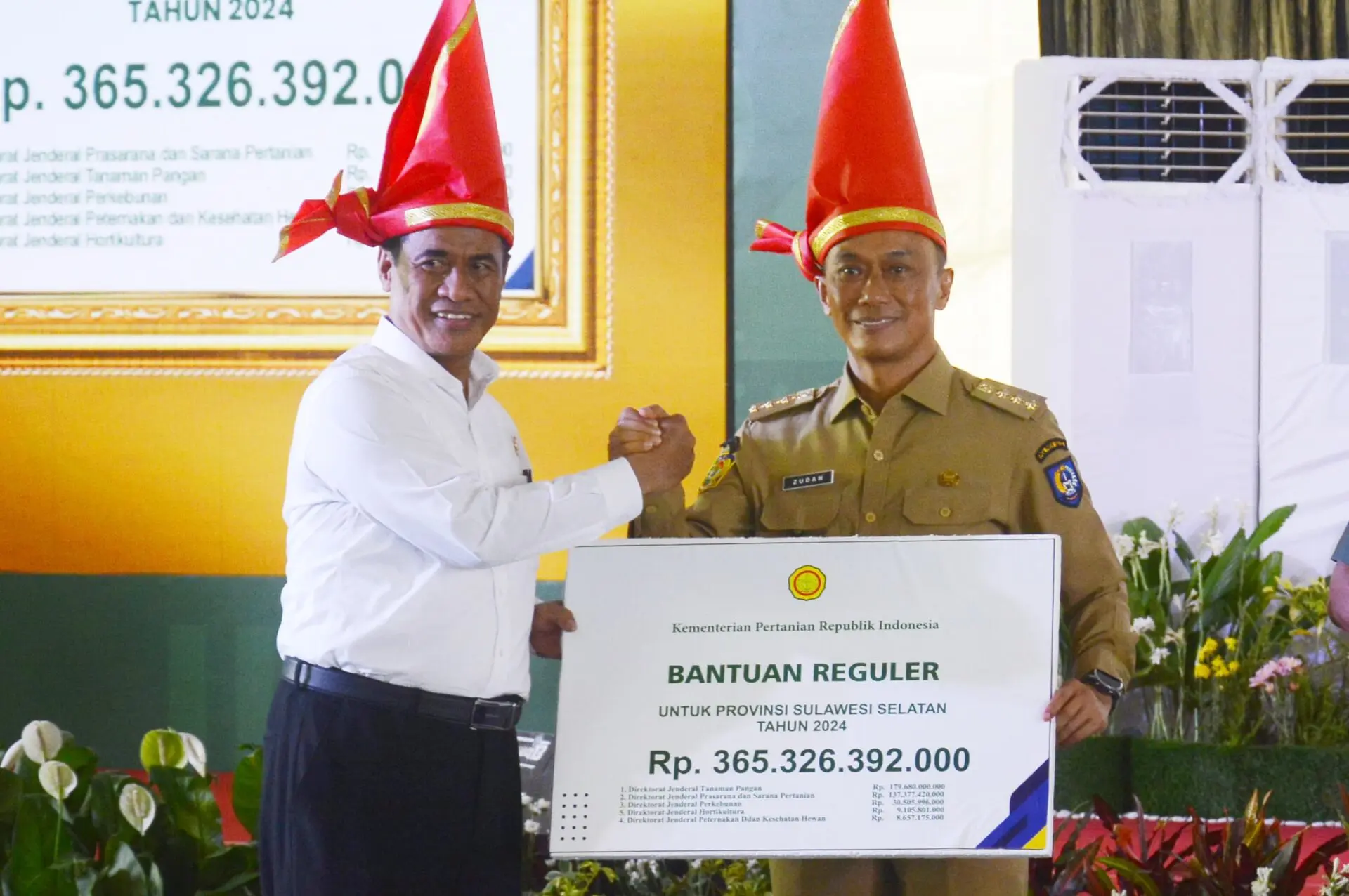 Mentan Salurkan Bantuan Rp410 Miliar untuk Warga Sulsel
