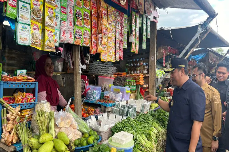 Jelang Idul Adha, Pj Gubernur Bahtiar Pastikan Stok Pangan di Sulbar Aman