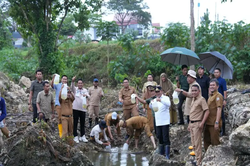 Pj Gubernur Bahtiar Dorong Budidaya Ikan Nila Jadi Sumber Pendapatan Baru di Sulbar