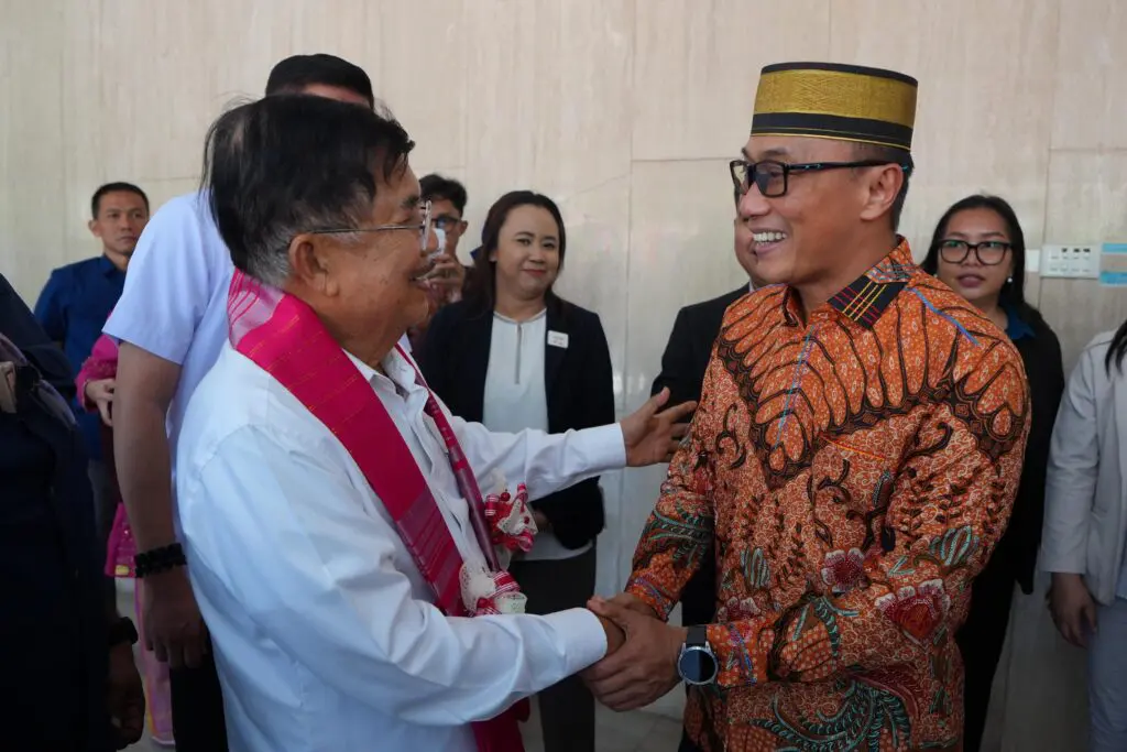Sulsel Beri Dana Hibah ke PMI, JK: Terima Kasih Pak Gubernur 