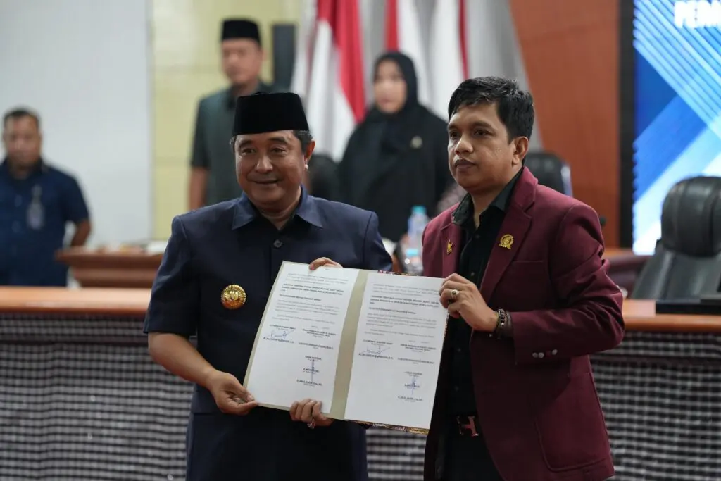 DPRD dan Pemprov Sahkan Road Map Pembangunan Sulbar 20 Tahun ke Depan