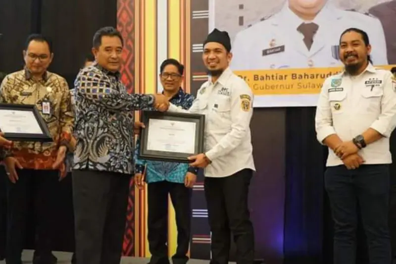 Raih Paralegal Justice Award, 4 Kades Terima Penghargaan dari Pj Gubernur Sulbar