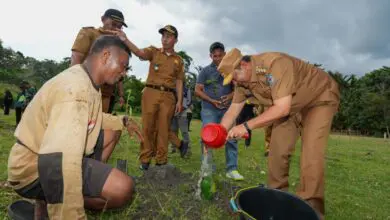 Bahtiar Jadi Pj Gubernur Pertama yang Kunjungi Desa Dungkait, Sulbar