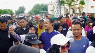 Warga Bone Antusias Ikuti Jalan Sehat Anti Mager Bareng Andi Sudirman di Bone Sulsel