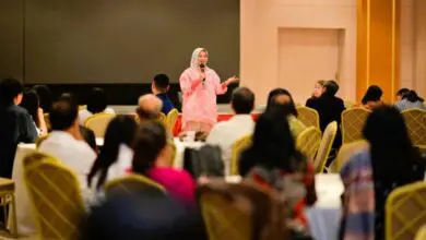 Potret Keakraban Cawagub Fatmawati Rusdi Saat Hadiri Ultah Tokoh Masyarakat Kristen