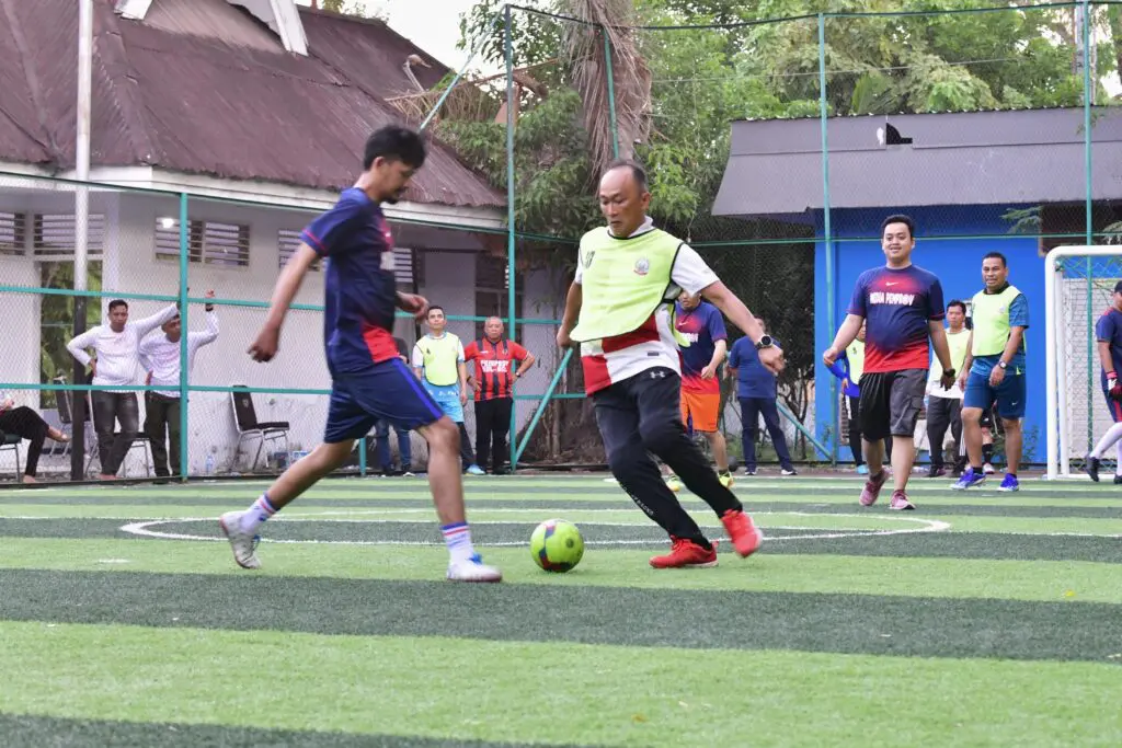 Zudan dan Legenda PSM Makassar Adu Kebolehan di Tanding Futsal HUT Sulsel
