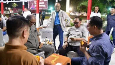 Disaksikan Pj Gubernur Zudan, Pegawai Pemprov Sulsel Adu Loba Domino